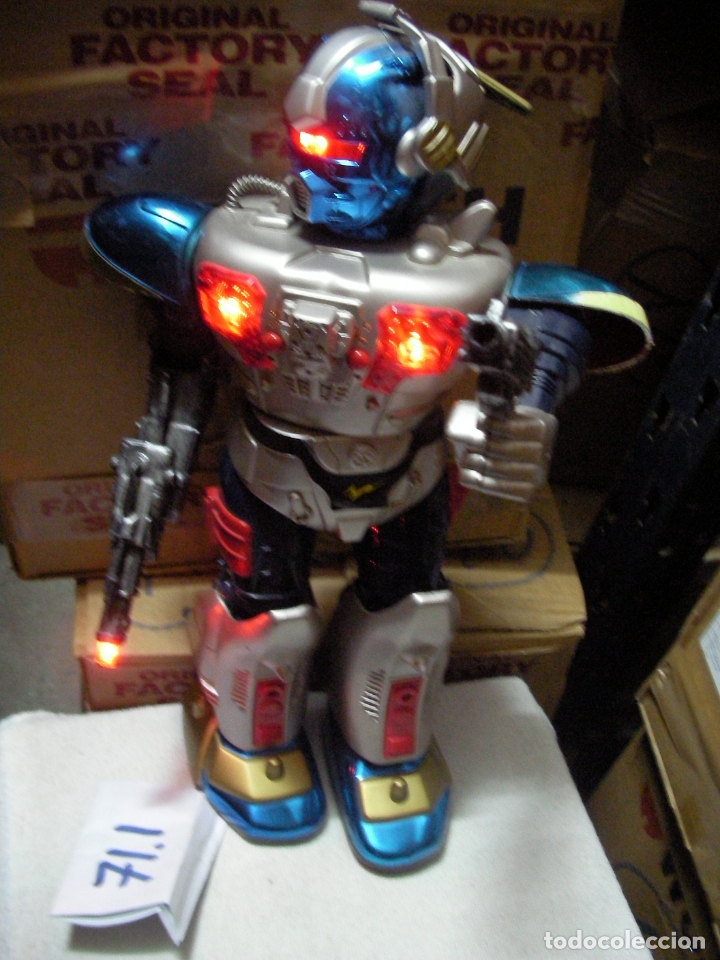 Figuras de acci&oacute;n: ANTIGUO ROBOT DE GRAN TAMA&Ntilde;O CON SONIDO - Foto 3