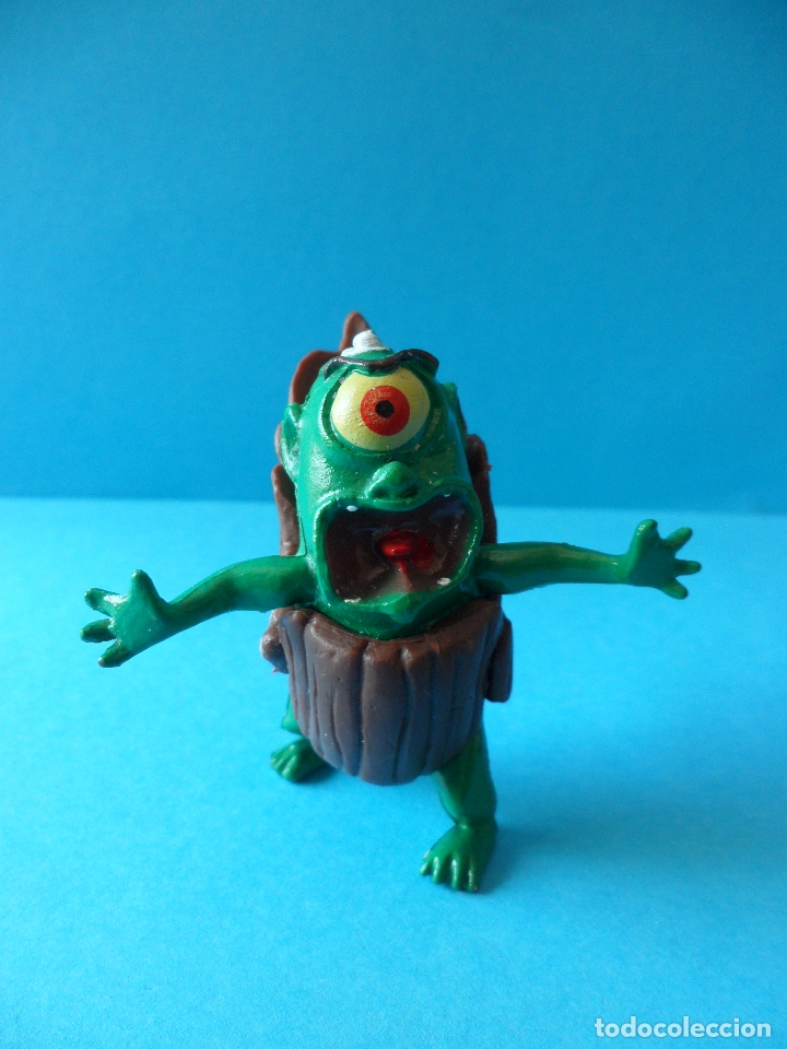Figuras de acci&oacute;n: Figura de Cyclops Pup + Staks - Invizimals - Foto 4