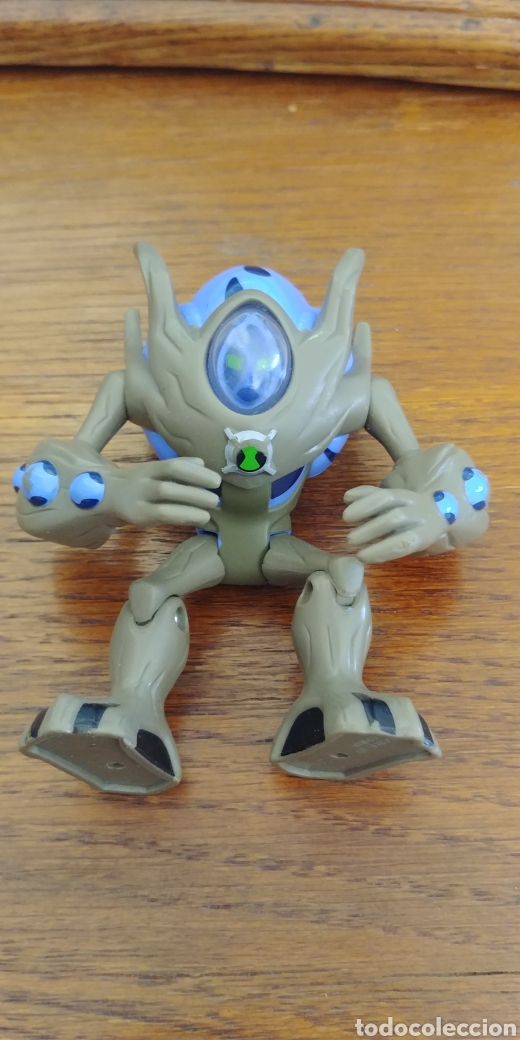 Figuras de acci&oacute;n: Fuego pantanoso supremo Ben 10 figura