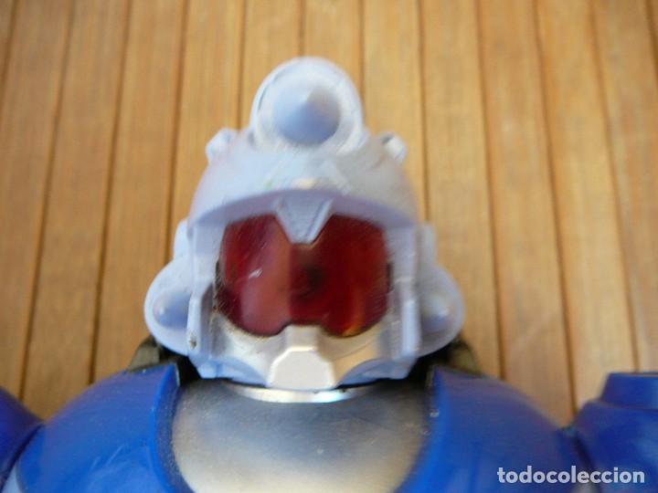 Figuras de acci&oacute;n: Robot a pilas. Probado, funciona. - Foto 3