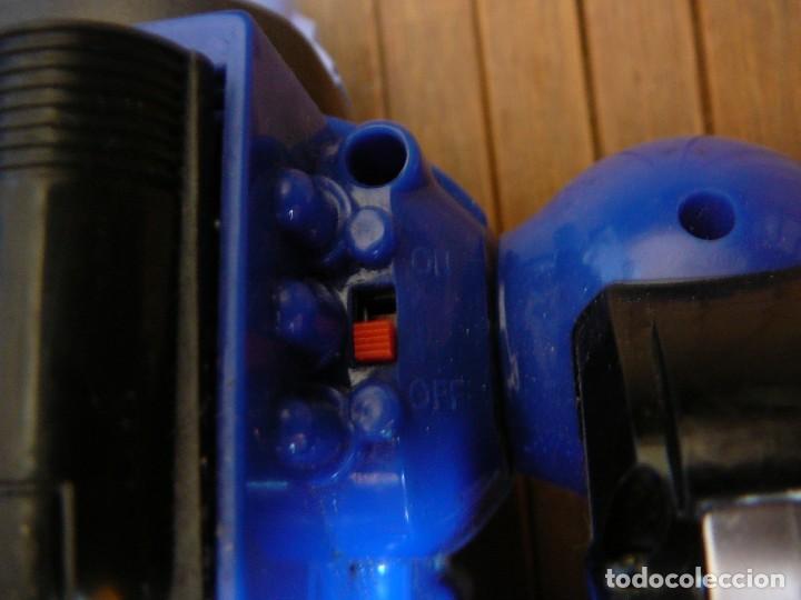 Figuras de acci&oacute;n: Robot a pilas. Probado, funciona. - Foto 9