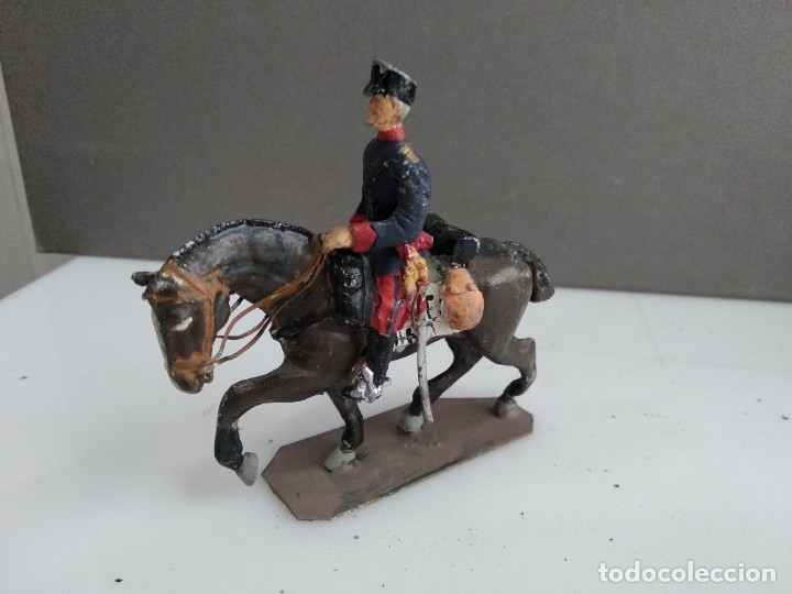 Figuras de acci&oacute;n: ANTIGUO SOLDADO DE PLOMO ALYMER O ALGUNA MARCA  SOLDADO A CABALLO
