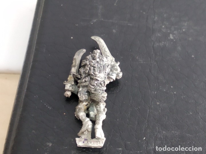 Figuras de acci&oacute;n: ANTIGUA FIGURITA WARHAMMER PLOMO - Foto 2