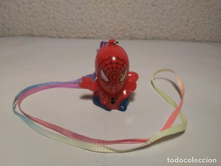 Figuras de acci&oacute;n: Colgante Spiderman con interruptor luz led - Foto 1