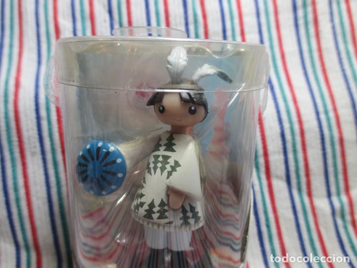 Figurines d'action: MENSAJEROS DE IG&Uuml;I, FAMILIA INDIA