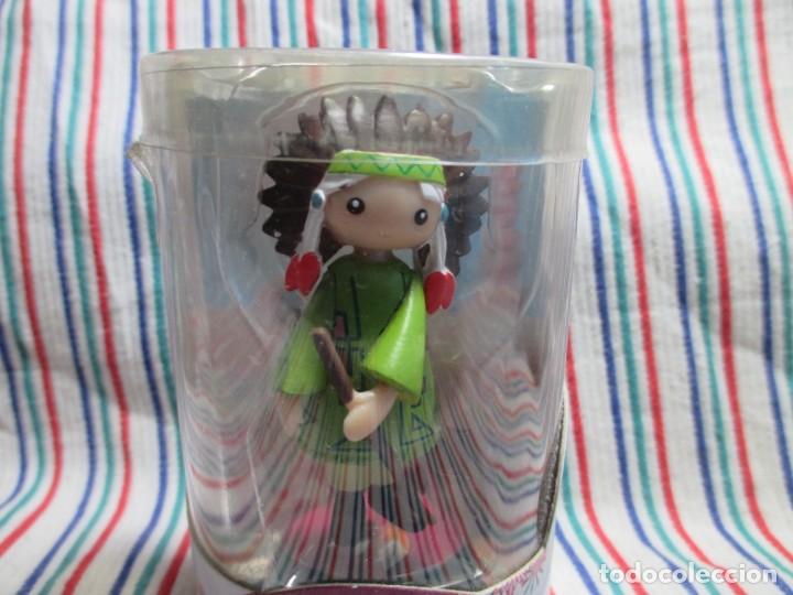 Figurines d'action: MENSAJEROS DE IG&Uuml;I, FAMILIA INDIA