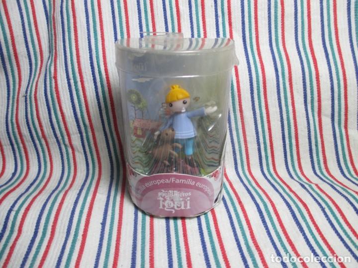 Figurines d'action: MENSAJEROS DE IG&Uuml;I, FAMILIA EUROPEA