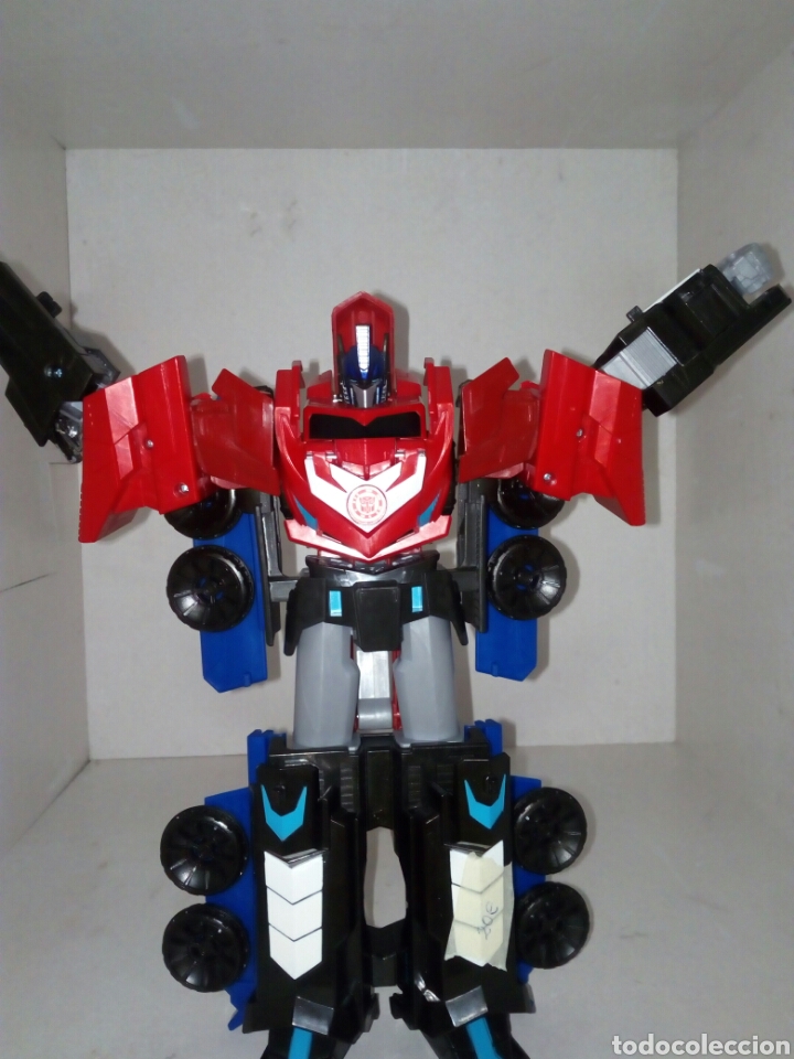 Figuras de acci&oacute;n: TRANSFORMER HASBRO TOMY 2015