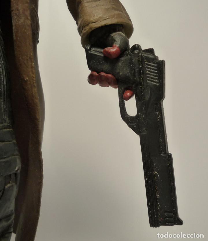 Figuras de acci&oacute;n: Figura articulada de Hellboy de unos 20cm - Foto 6
