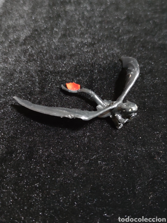 Figurines d'action: Figura dragon pvc o goma. dwallc 2013.