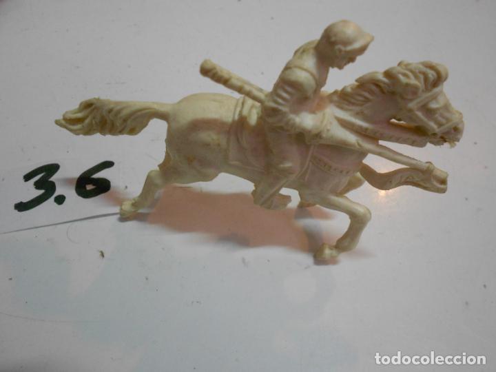 Figuras de acci&oacute;n: CABALLERO MEDIEVAL CON LANZA - Foto 1