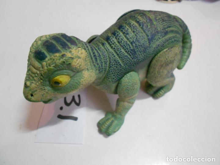 Figuras de acci&oacute;n: ANTIGUA FIGURA DE ACCION DINOSAURIO - Foto 1