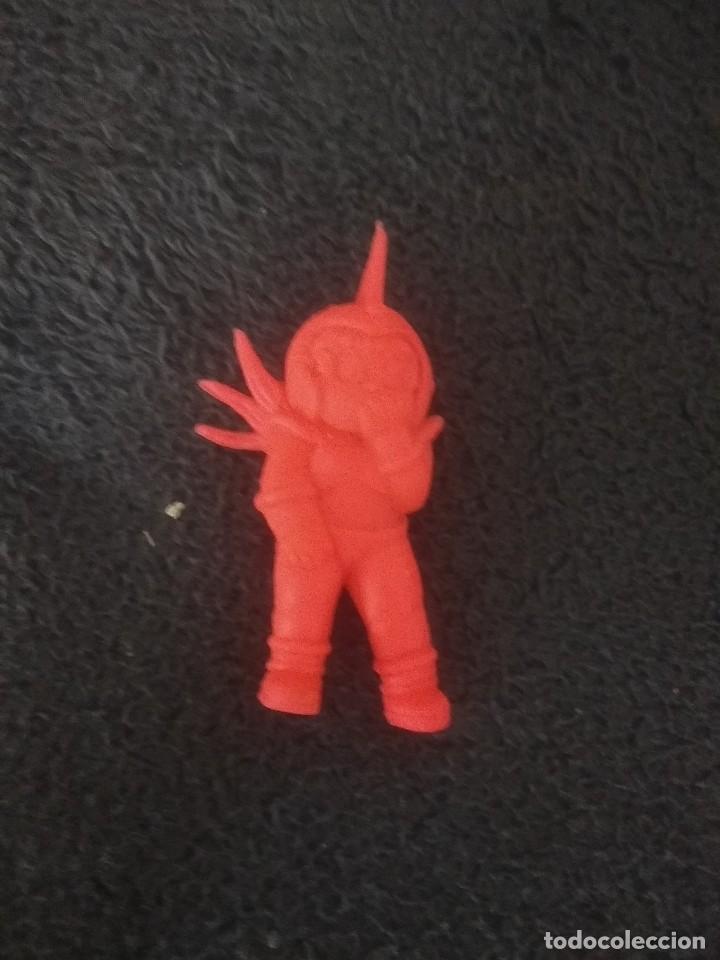 Figuras de acci&oacute;n: Mu&ntilde;eco de drag&oacute;n balll - Foto 1