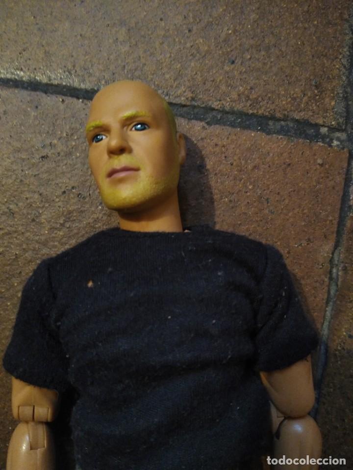 Figuras de acci&oacute;n: Mu&ntilde;eco. Incluye ropa y cintur&oacute;n. - Foto 2