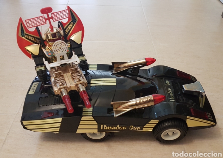 Figuras de acci&oacute;n: Impresionante Stunt Robot Car funcionando impecable - Foto 1