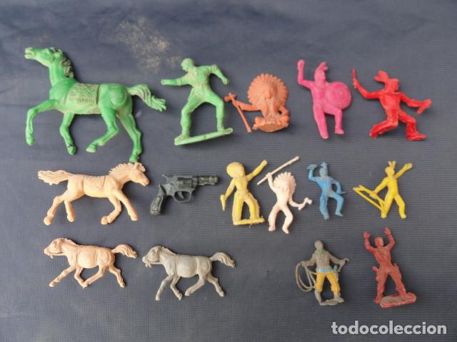 Figuras de acci&oacute;n: JUGUETES DE PL&Aacute;STICO. COWBOYS. - Foto 1