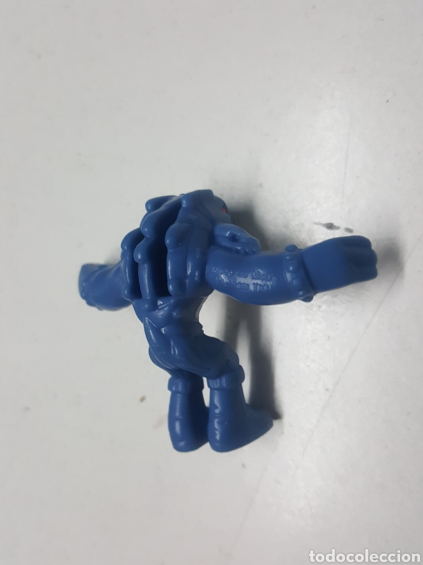Figuras de acci&oacute;n: Figura street shark de 4 cms. - Foto 2