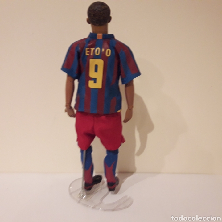 Figuras de acci&oacute;n: Samuel Etoo. 30cm. - Foto 2