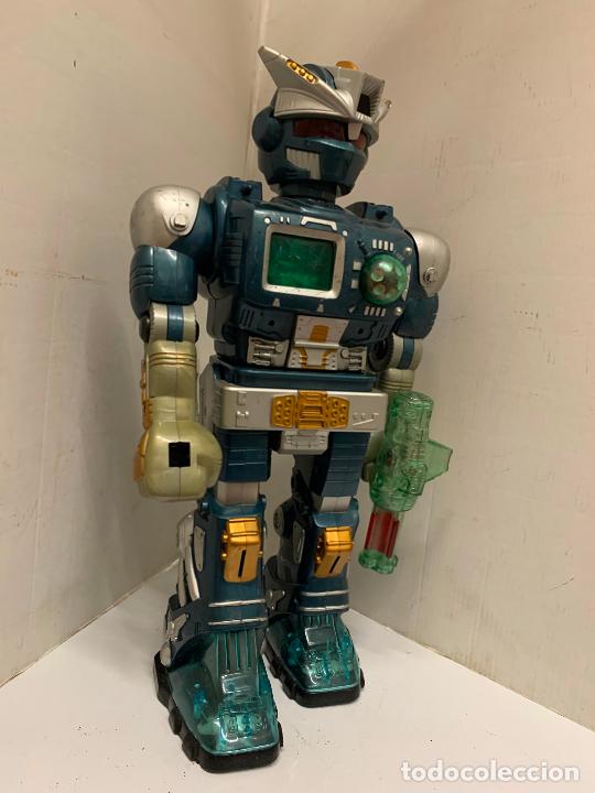 Figuras de acci&oacute;n: Curioso robot de 38cms. tipo mazinger. Adjuntamos video - Foto 3