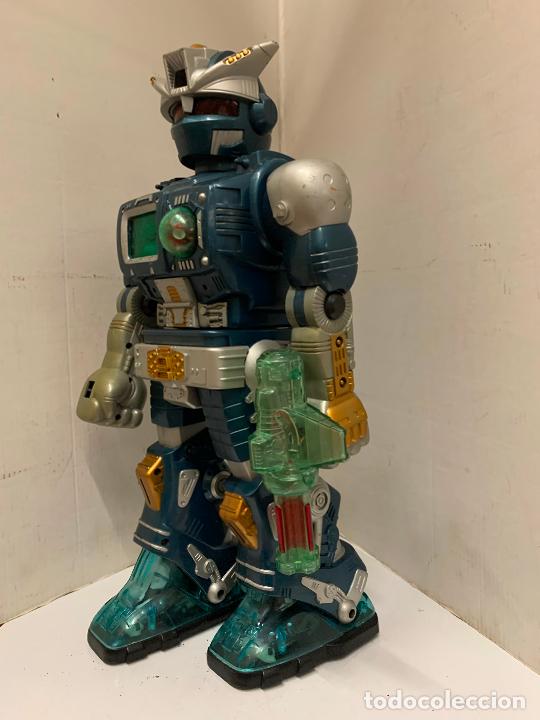 Figuras de acci&oacute;n: Curioso robot de 38cms. tipo mazinger. Adjuntamos video - Foto 4