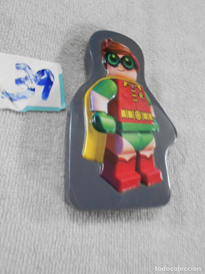 Figuras de acci&oacute;n: CAJA METAL SUPER HEROE CON TARJETAS - Foto 1