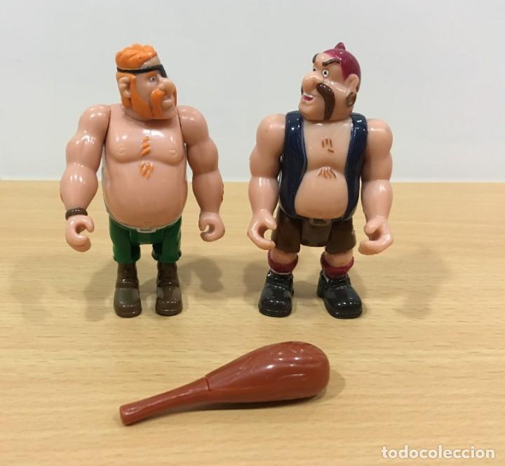 Figuras de acci&oacute;n: DOS PIRATAS DEL CAPIT&Aacute;N GARFIO CON MALAS PULGAS - H&Eacute;ROES PETER PAN DISNEY DE FAMOSA (2007)