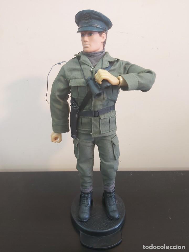 Figurines d'action: Peana expositor de pie para figuras Escala 1/6