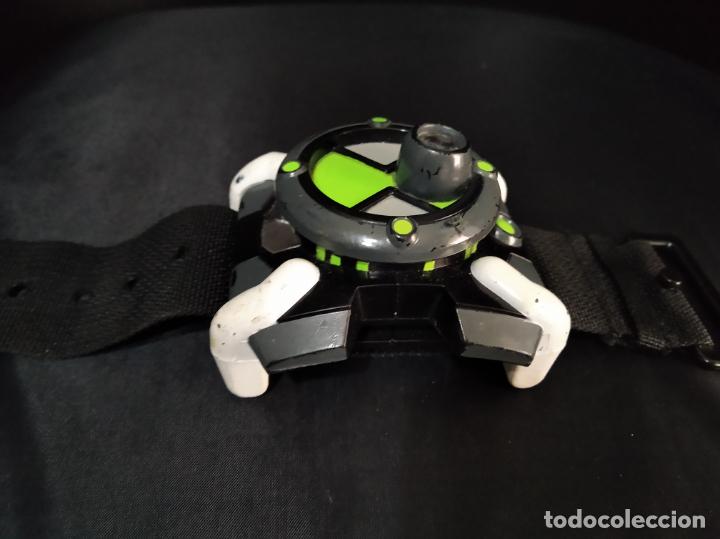 Ben 10 Deluxe Omnitrix : : Giochi e giocattoli