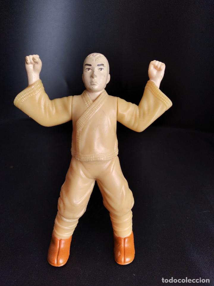 Figuras de acci&oacute;n: AIRBENDER, AVATAR- FIGURA DEL FILM 2010 MCDONALDS-