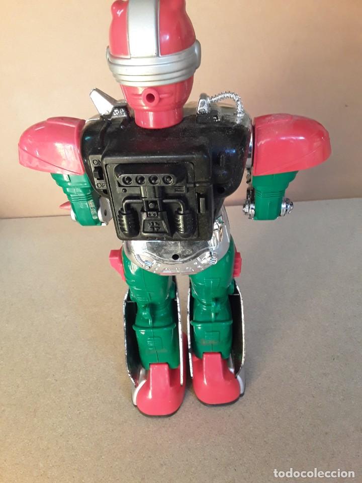 Figuras de acci&oacute;n: Antiguo robot commander II a&ntilde;os 70/80 - Foto 6