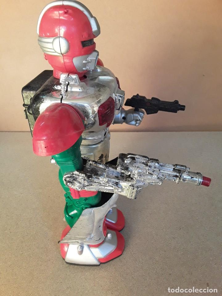 Figuras de acci&oacute;n: Antiguo robot commander II a&ntilde;os 70/80 - Foto 8