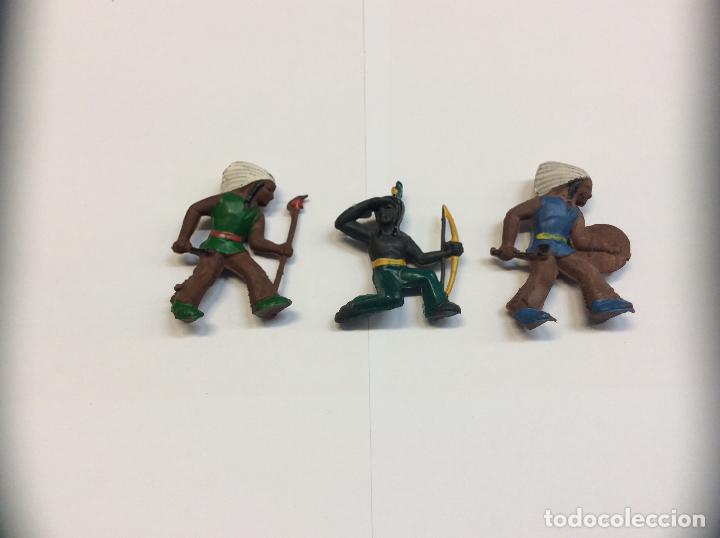 Figuras de acci&oacute;n: LOTE DE 3 INDIOS DE GOMA A&Ntilde;OS 60 - Foto 1
