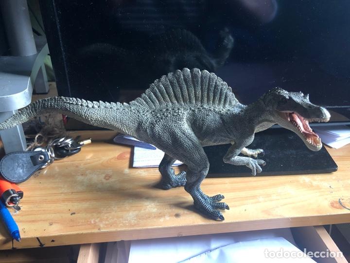 Actionfiguren: Figura de Espinosaurus