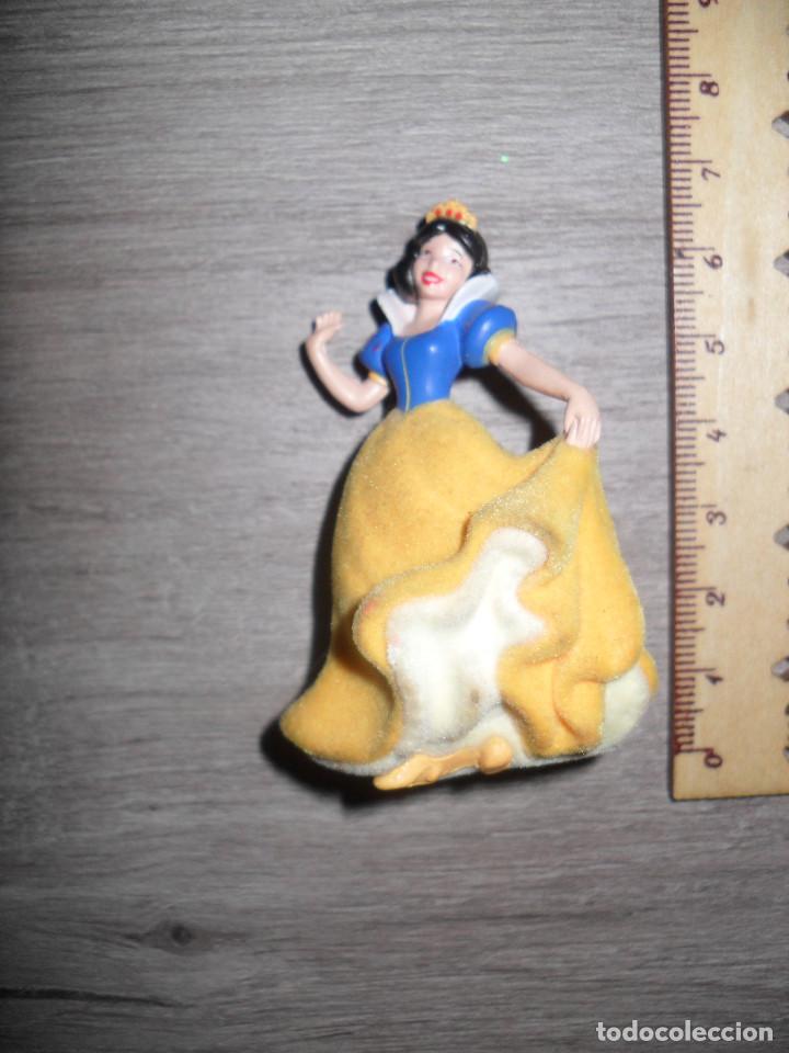 Actionfiguren: UNA FIGURA princesa Disney blacanieves PVC duro