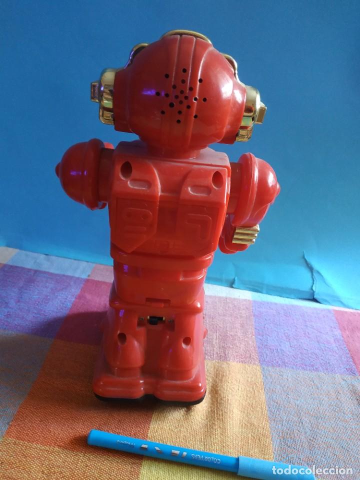Figuras de acci&oacute;n: Robot SONIC T.V. Robot SONIC TV - Foto 2