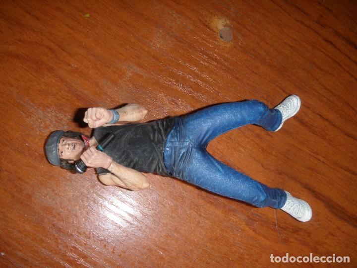 Figuras de acci&oacute;n: DOS FIGURAS ACDC ANGUS YOUNG BRYAN JOHNSON - Foto 6