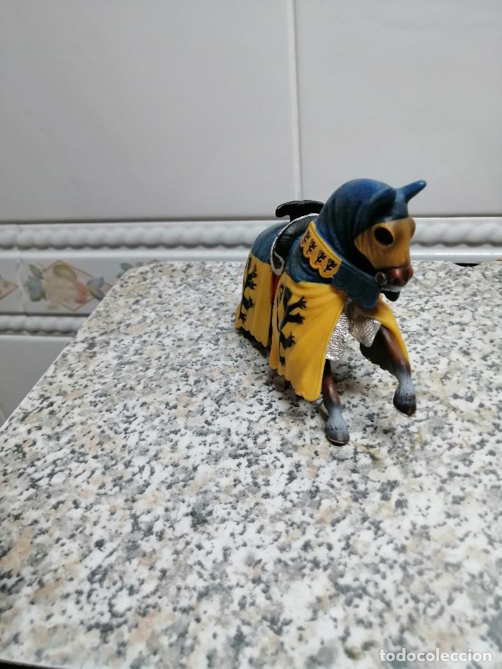 Figuras de acci&oacute;n: BONITO CABALLO DE GOMA MARCA SCHLEICH - Foto 1
