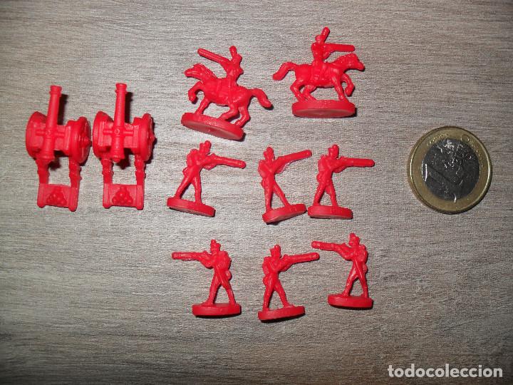 Figuras de a&ccedil;&atilde;o: Lote de 10 Soldados caballos ca&ntilde;on plastico 2 cm MINIATURA