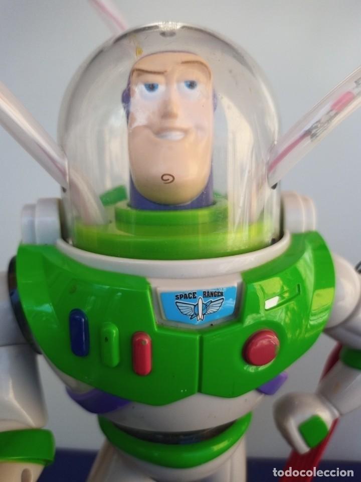 Figuras de acci&oacute;n: Juguete original de Disney / Pixar Buzz Lightyear - Foto 9