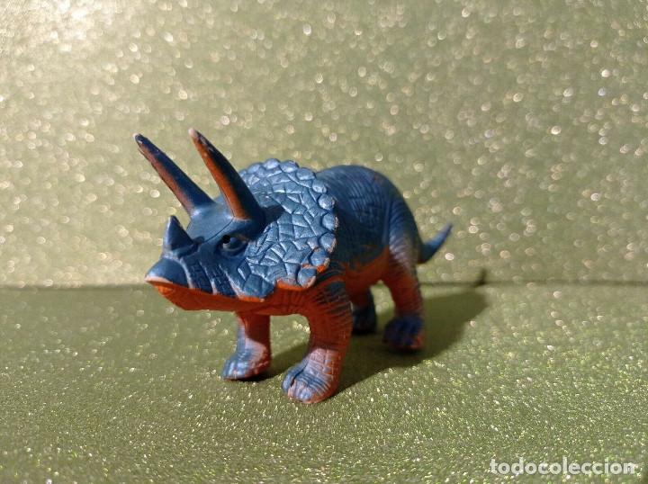 Figuras de acci&oacute;n: FIGURA PVC TRICERATOPS - Foto 1