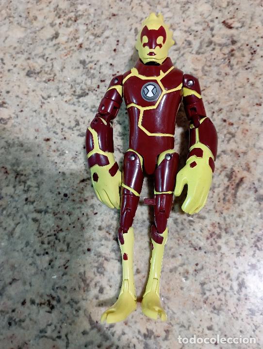 Figuras de acci&oacute;n: ARTICULADA.LUZ ,SONIDO. - Foto 1