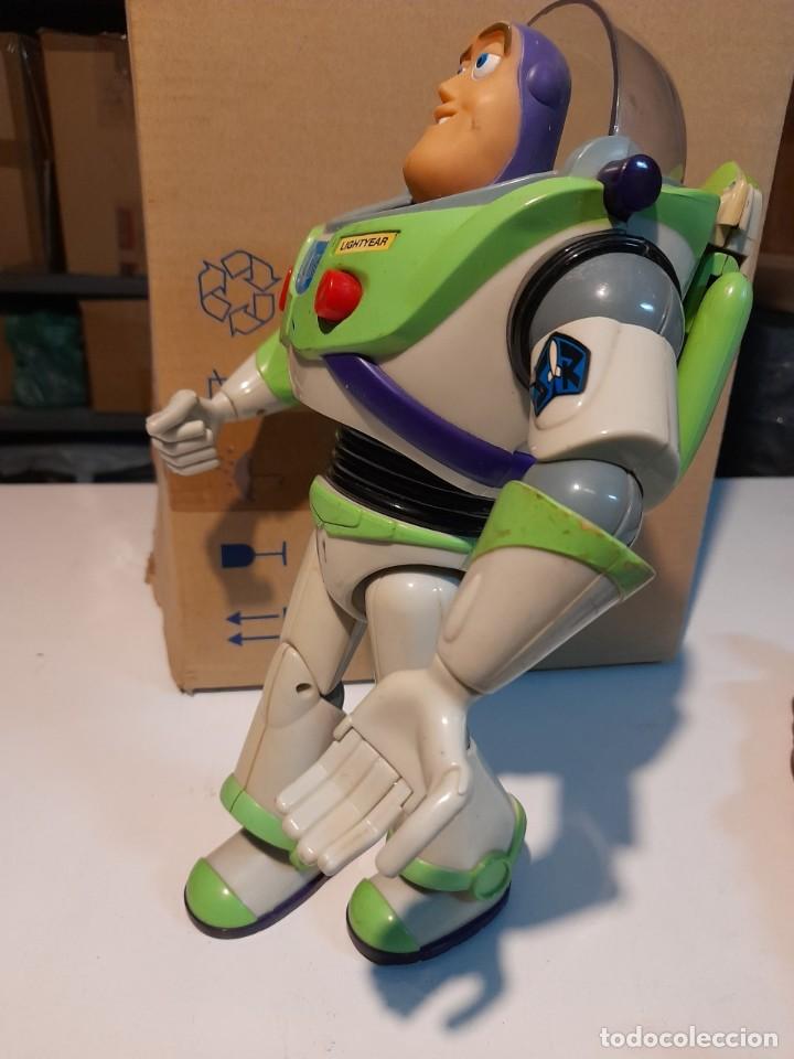 Figuras de acci&oacute;n: BUZZ LIGHTYEAR ( ORIGINAL DISNEY TINKWAY ) - Foto 2