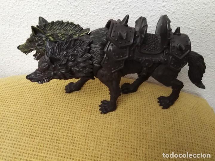 Figuras de acci&oacute;n: Lobo con dos cabezas - Foto 4