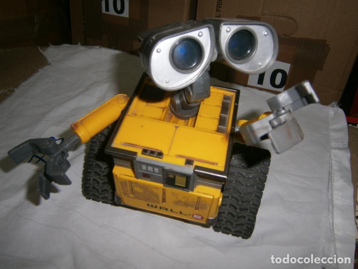 Figuras de acci&oacute;n: GRAN FIGURA INTERACTIVA WALL-E - Foto 7