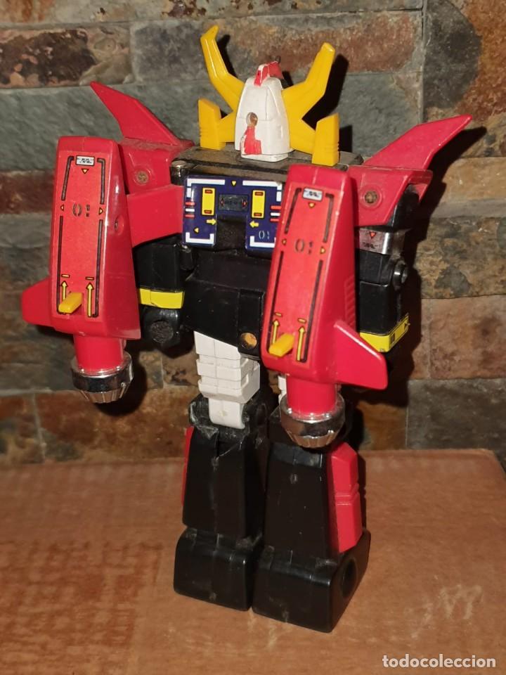 Figuras de acci&oacute;n: Figura accion tipo robot transformer (sin marca) - Foto 1