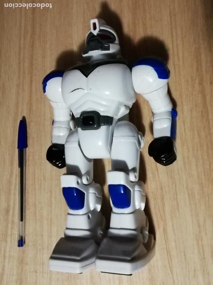 Figuras de acci&oacute;n: ROBOT LUZ SONIDO Y MOVIMIENTO - Foto 5