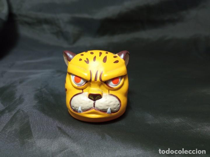 Figuras de acci&oacute;n: Cabeza leopardo panini 2011 cexpa 4 cm de alto