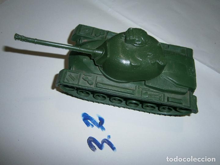 Figuras de acci&oacute;n: ANTIGUO CA&Ntilde;ON TANQUE DE GUERRA +- 15 CM