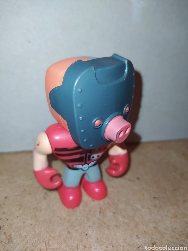 Figurines d'action: Figura mutant Buster de famosa