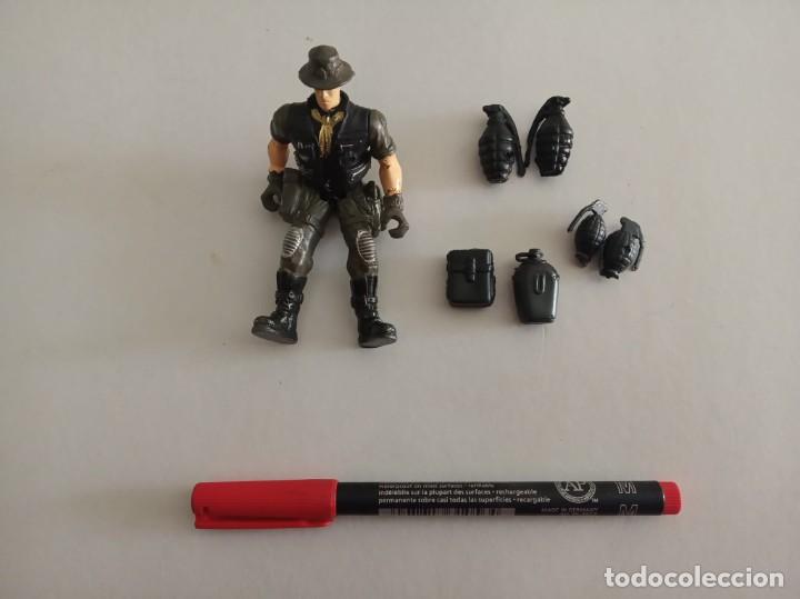 Figuras de acci&oacute;n: Soldado articulado y complementos. - Foto 2